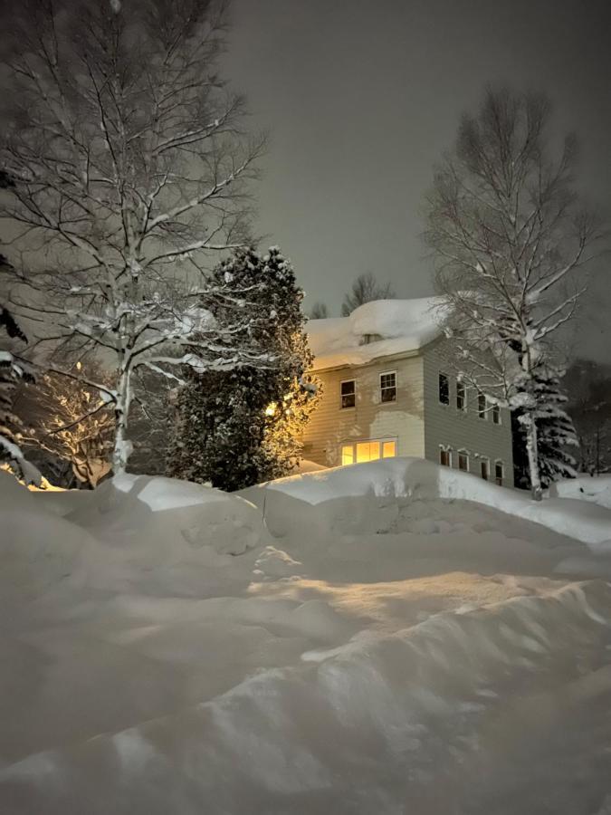 Chalet Banff - 6 Bedroom 6 Bathroom Ski Lodge Нісеко Екстер'єр фото